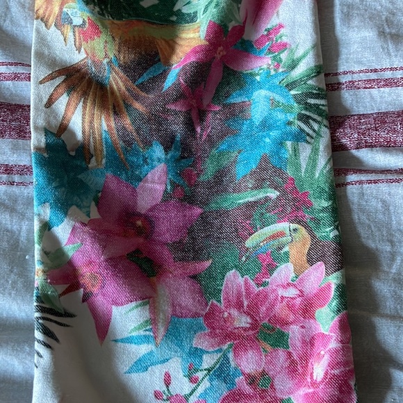 Amy & Ivy tropical pants - Picture 3 of 6